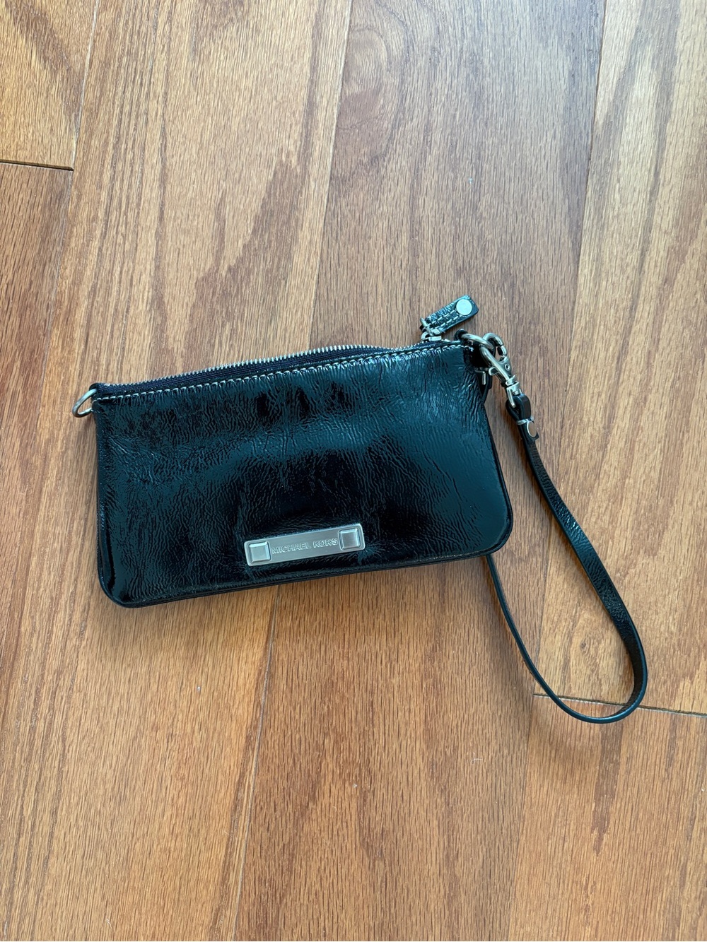 MICHAEL Michael Kors Black Patent Wristlet Clutch